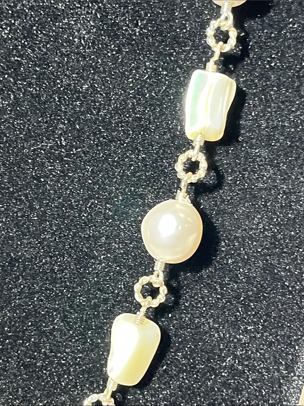 Vintage Mother of Pearl (MOP) Flower Pendant Necklace